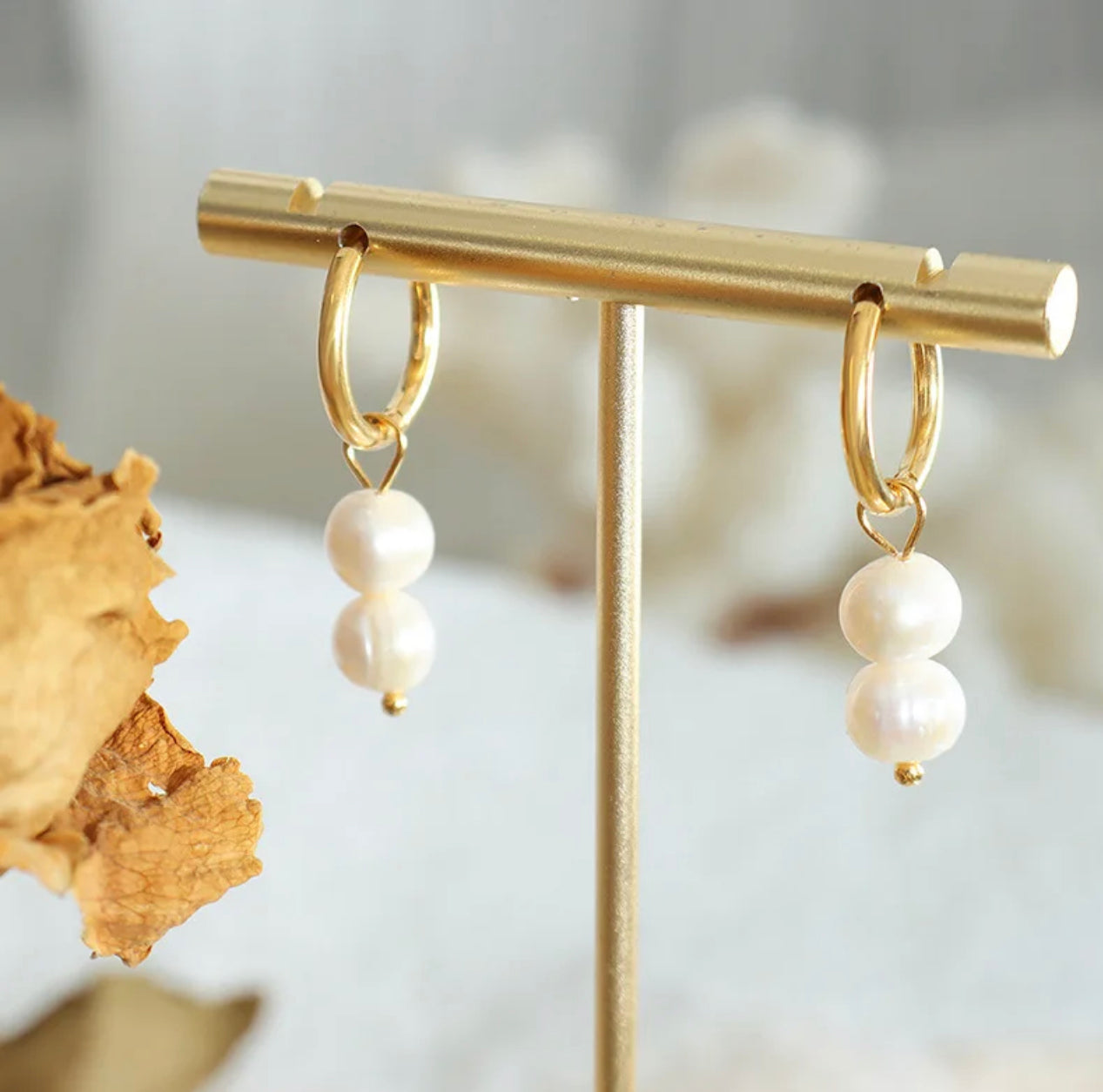 PEARL CHARM EARRINS