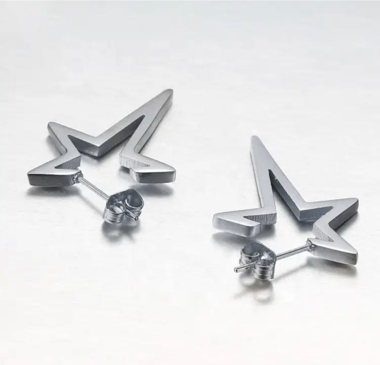 STAR STUD EARRINGS